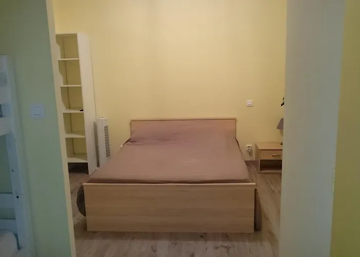 Le Miracle Bed & Breakfast *